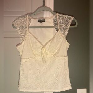 Lace Cap Sleeve Top in Cream